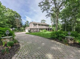 7 Tarleton Ln, Northport, NY 11768