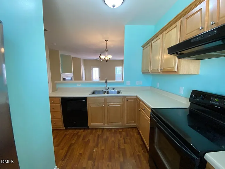 2513 Bay Harbor Dr — Photo 7