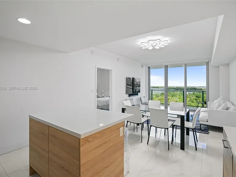 16385 NE Biscayne Blvd #1402 — Photo 5