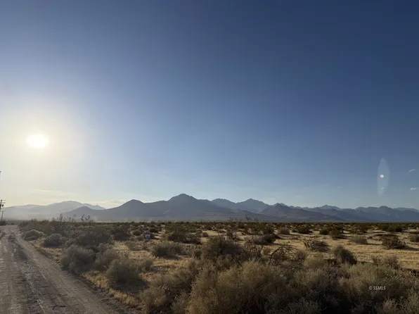 E Dolphin Ave, Ridgecrest, CA 93555