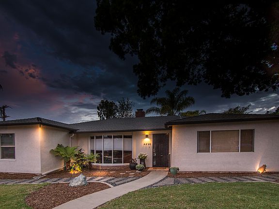 3rd image of 4250 Cartagena Dr