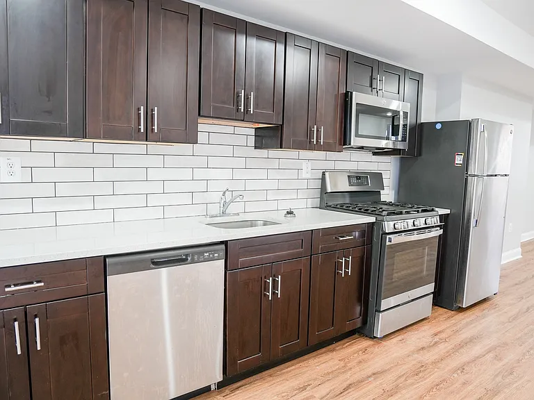 3711 Oakmont Ave — Photo 4