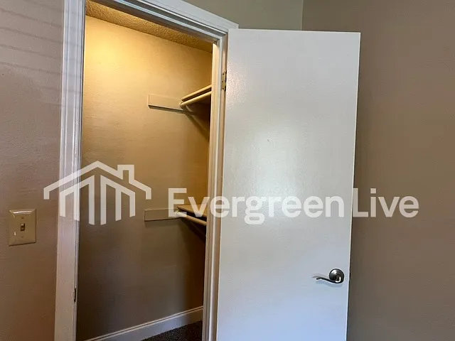 110 Willow Gardens Ct — Photo 14
