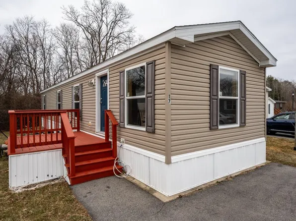 17 Blackberry Place, Kittery, ME 03904