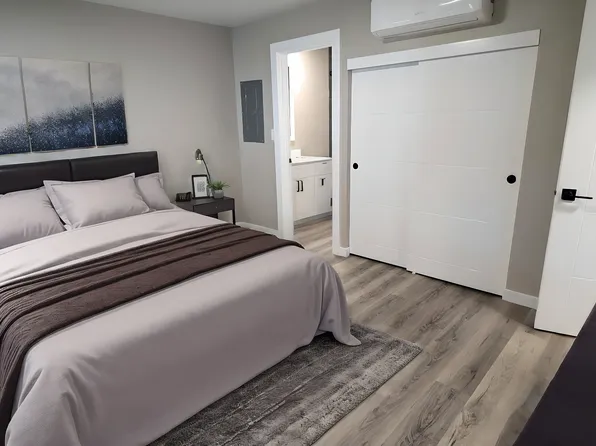 8805 14th Ave S APT 2, Seattle, WA 98108