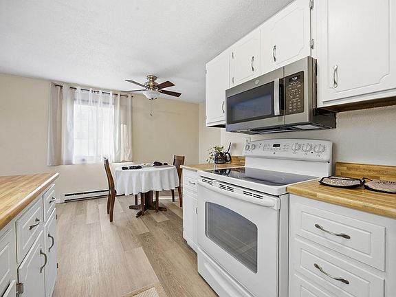 3rd image of 341 Prairiewood Cir S APT 208