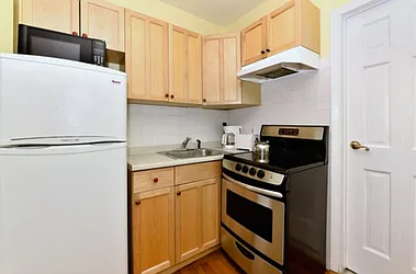 Rented by Urban Real Estate Inc