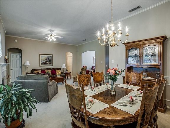 4th image of 4209 Highgrove Dr