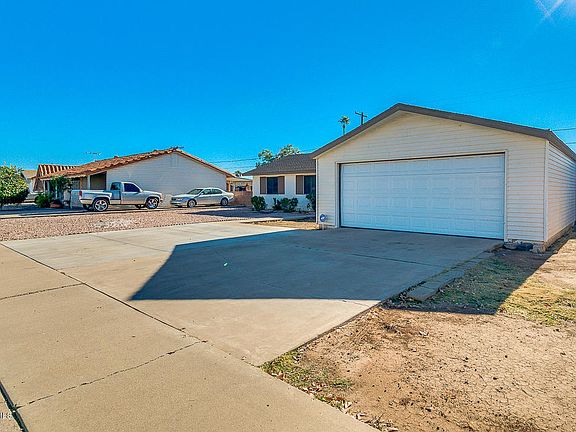 3rd image of 4013 W Glenn Dr