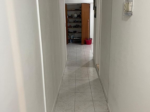 4th image of 452 N Terrace Ave