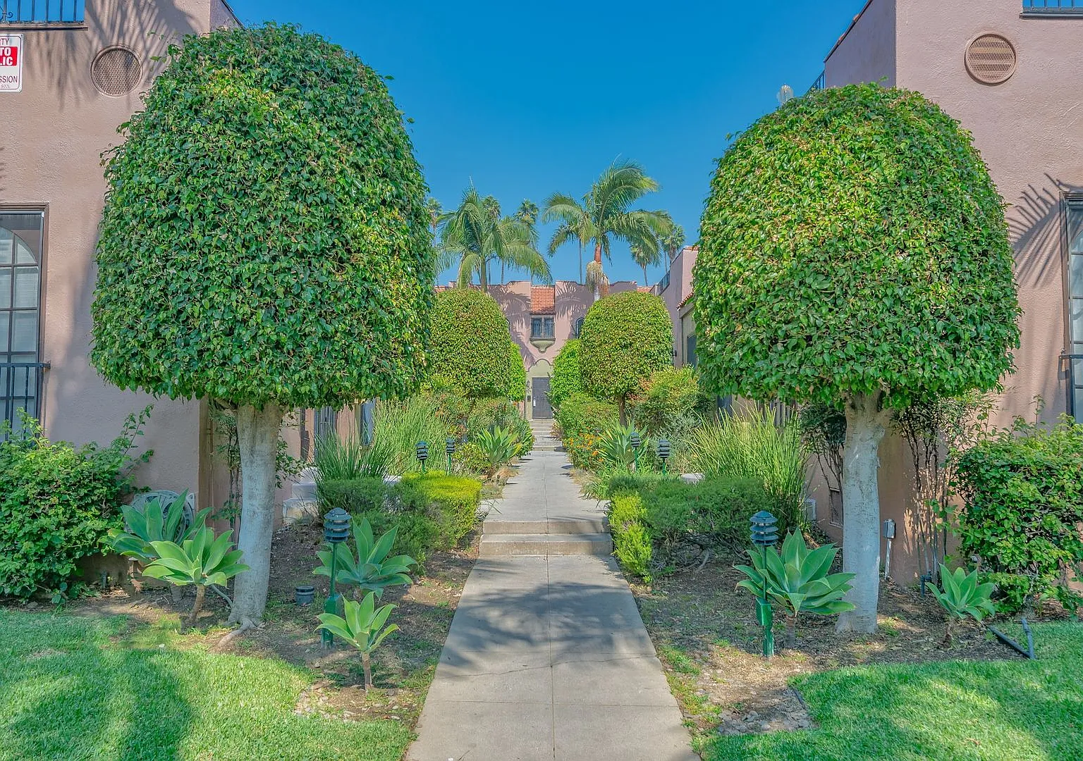 5323 Loma Linda Ave — Photo 2