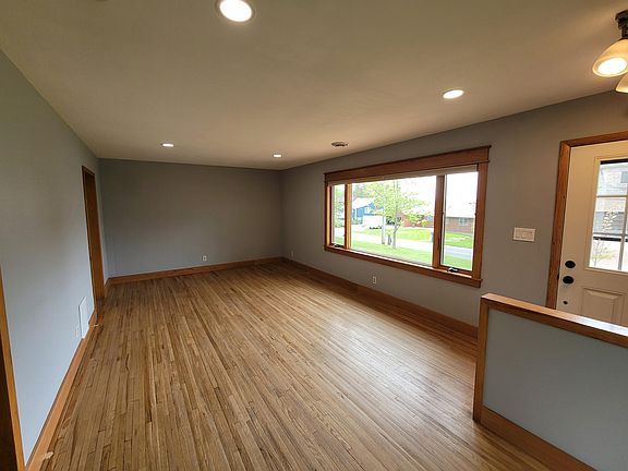3rd image of 9695 210th Street Ct N