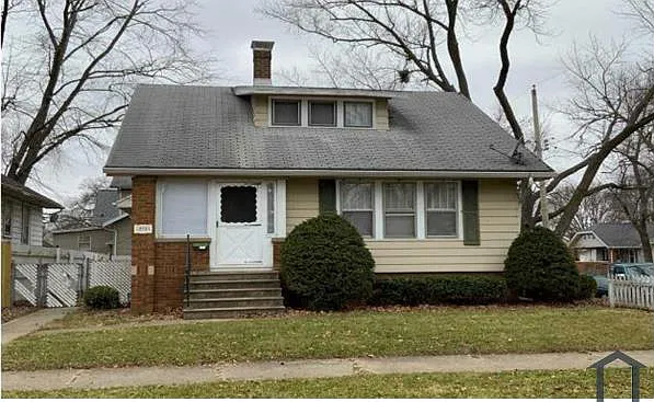 2721 N Sheridan Rd — Photo 1