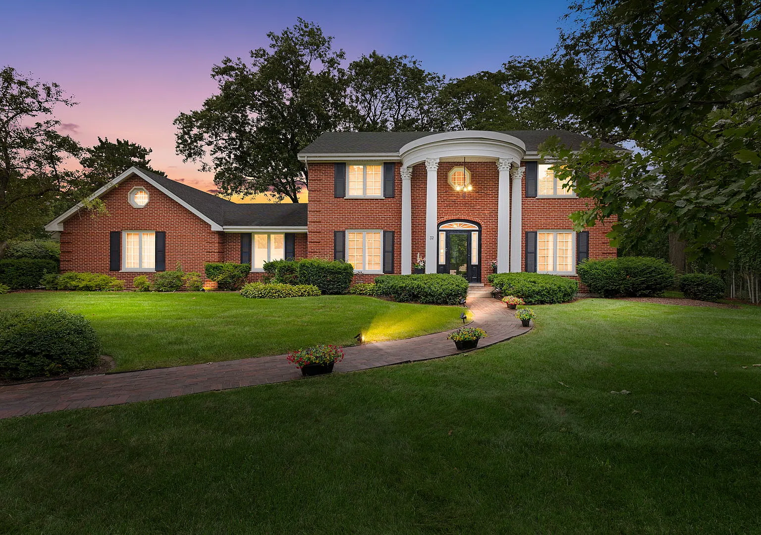 5 bed, 3296 sqft, $9,000 — Photo 1