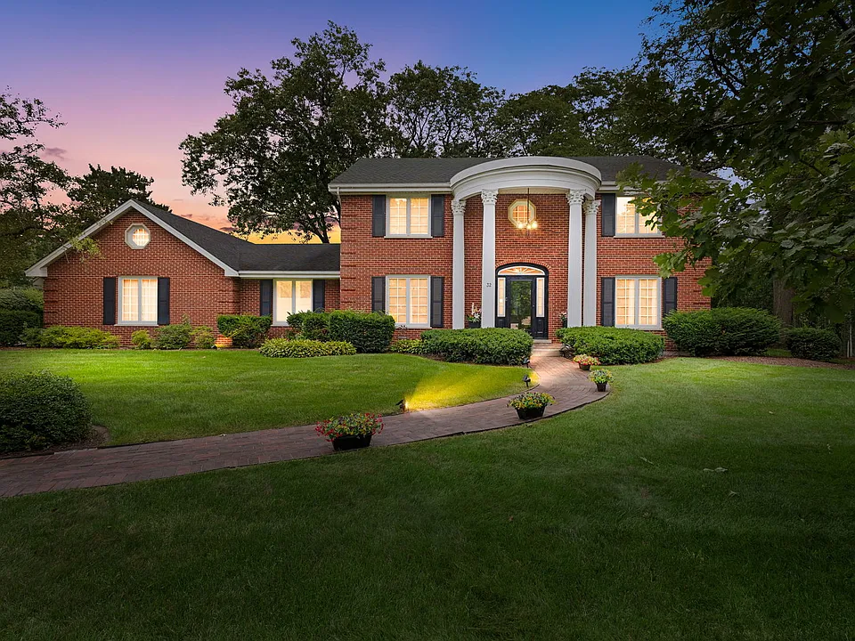 32 Chatham Ln
