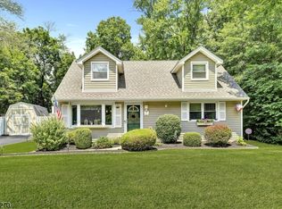 25 Ferndale Rd, Wayne, NJ 07470