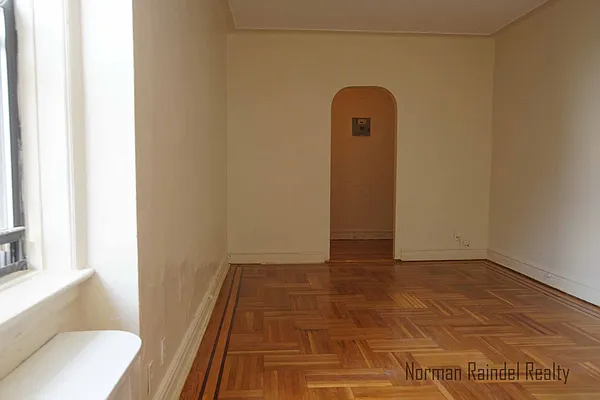 Rented by Norman Raindel, LREB | media 4