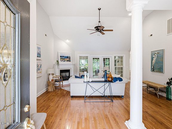4th image of 1150 Groppo Cove