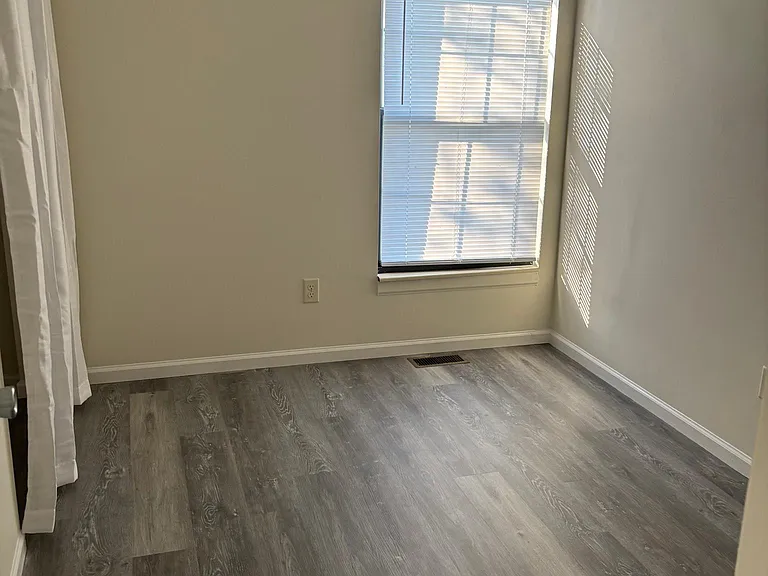 700 N Adelaide St #46 — Photo 8