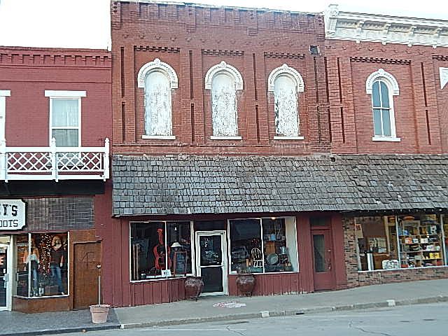 1st image of 12 W Benton St
