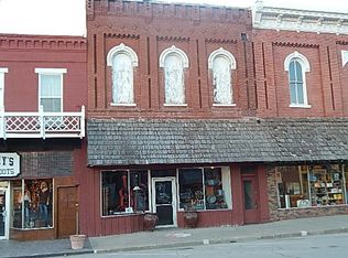 12 W Benton St, Carrollton, MO 64633