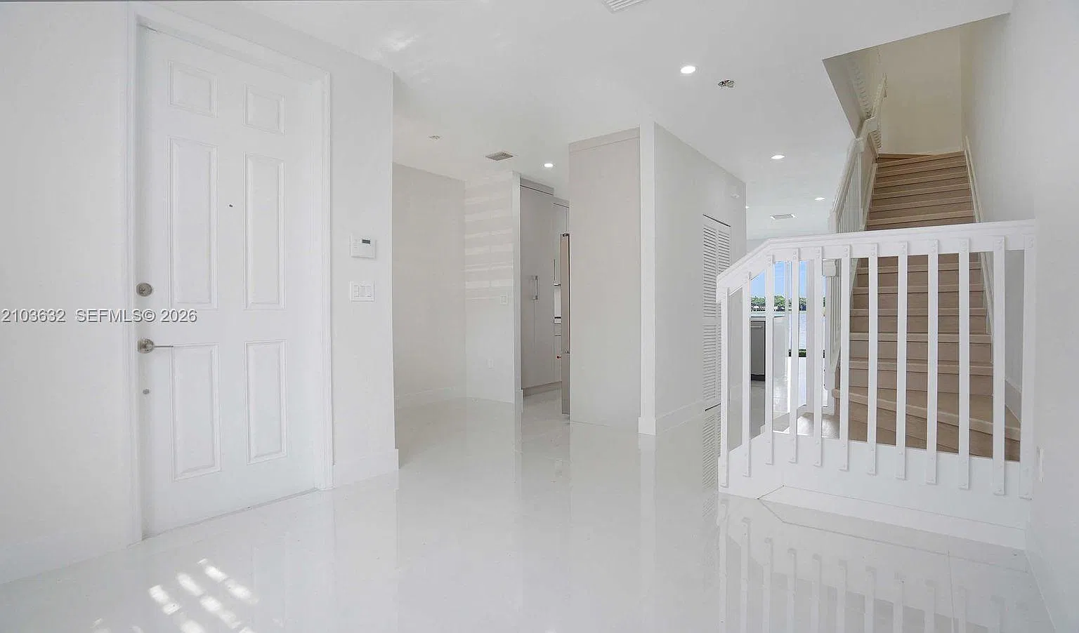 The Shores Condo No 1 — Photo 3