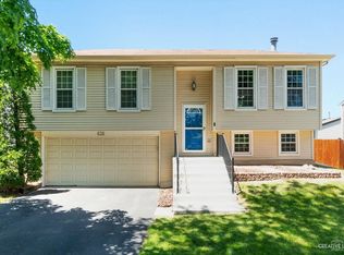 626 Oswego Dr, Carol Stream, IL 60188