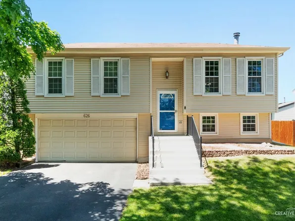 626 Oswego Dr, Carol Stream, IL 60188