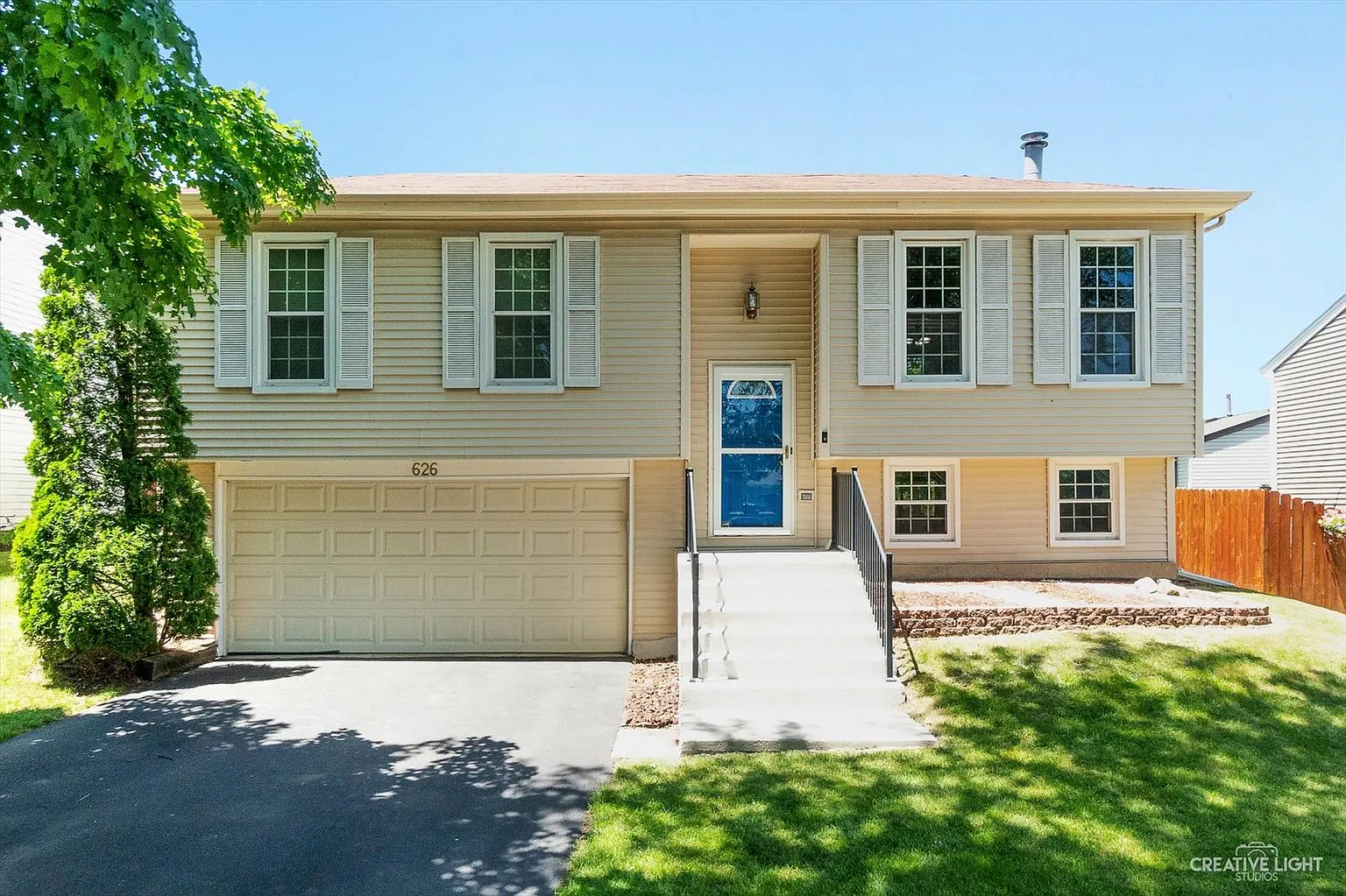 626 Oswego Dr photo 1
