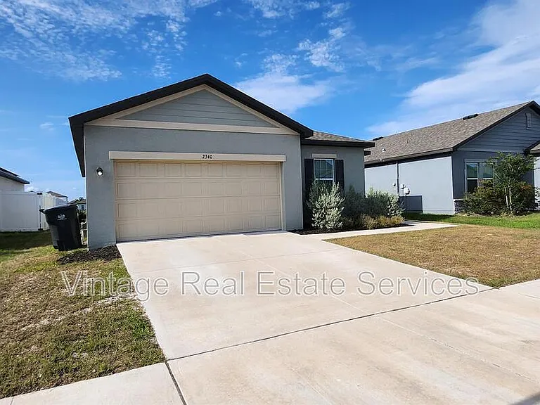 2340 Harris Hawk Ave — Photo 2
