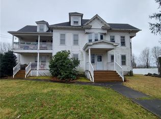 7 Gallup St, Plainfield, CT 06374