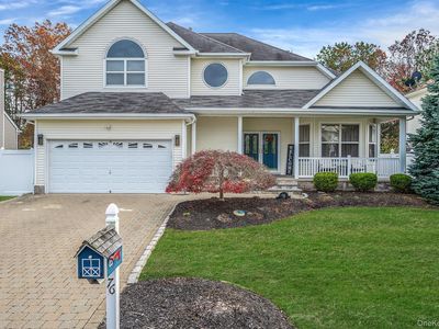 76 Blueberry Ridge Drive, Holtsville, NY, 11742
