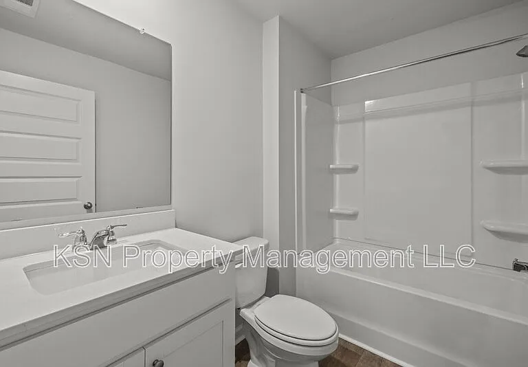 129 Azure Dr — Photo 22