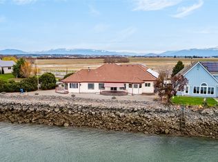 14614 Channel Dr, La Conner, WA 98257