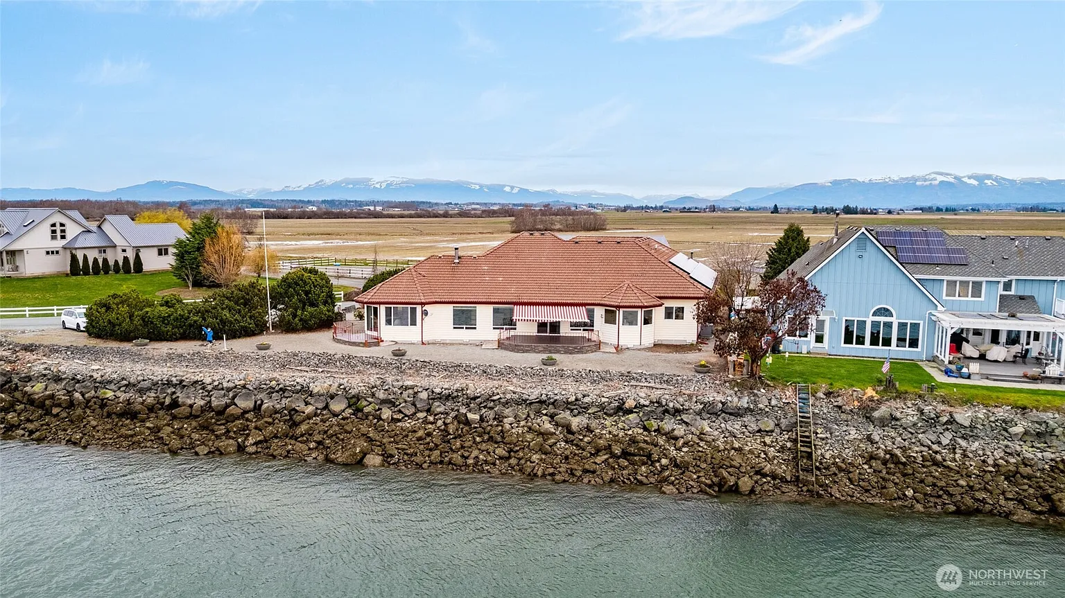14614 Channel Drive photo 1