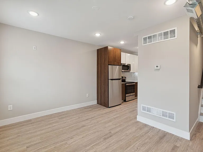 1333 Snyder Ave #2 — Photo 3