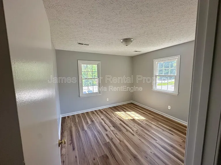 105 Daniel St #C — Photo 11