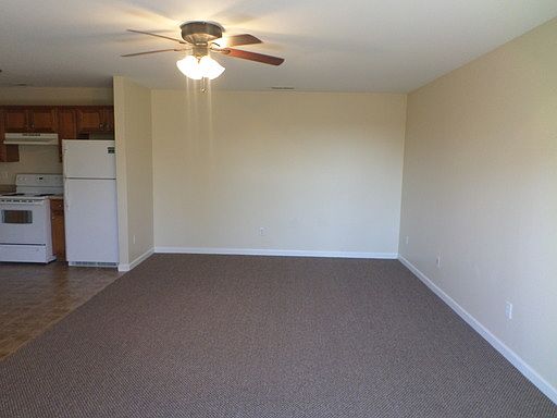 1st image of 100 Pinnacle Ct APT 513
