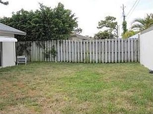 4th image of 1205 SE 9th Ave
