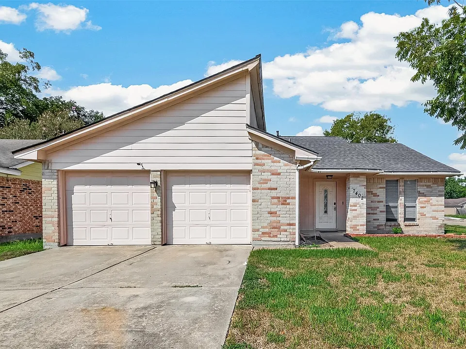 7402 Londres Dr