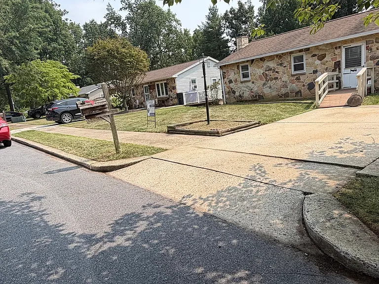 2516 Berkley Rd — Photo 8