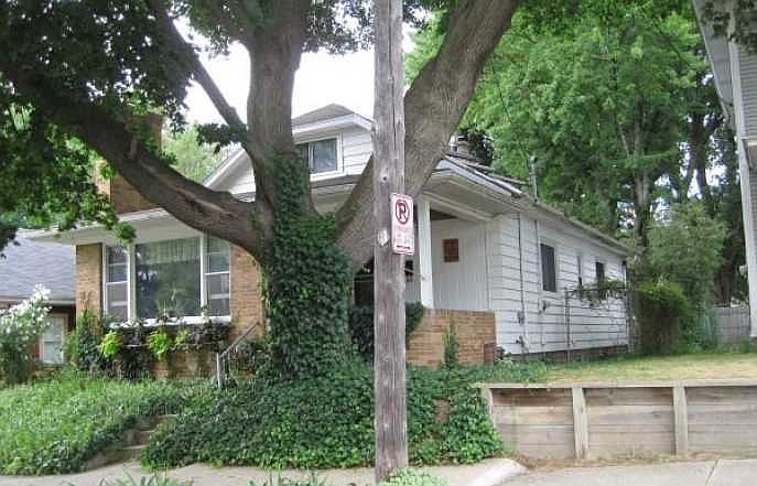 2nd image of 441 Kenwood St NE