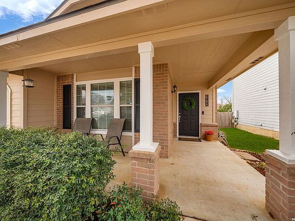 2nd image of 3922 Wisteria Way