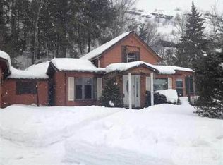 129 Cliff St, Ishpeming, MI 49849