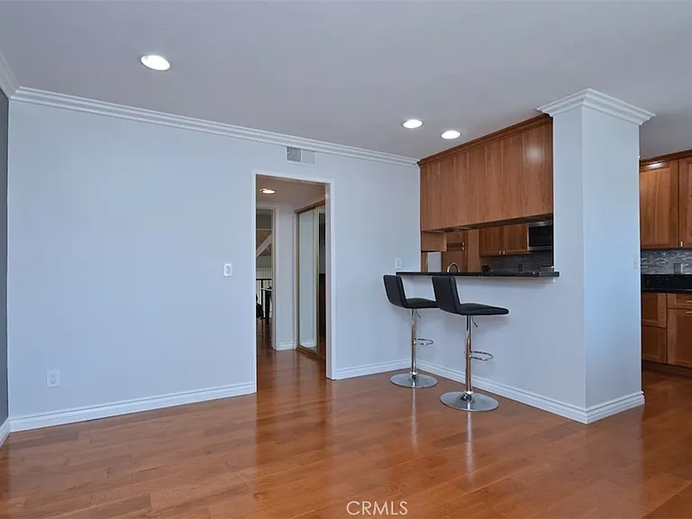 11856 Moorpark St #H — Photo 18