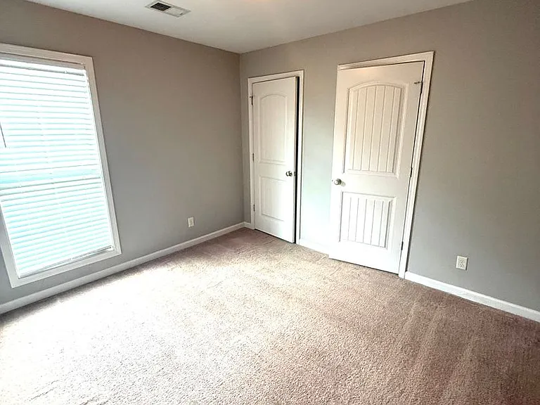 6320 Burbank Crossing Loop — Photo 12