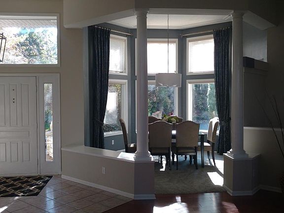 Entry and Formal Dining