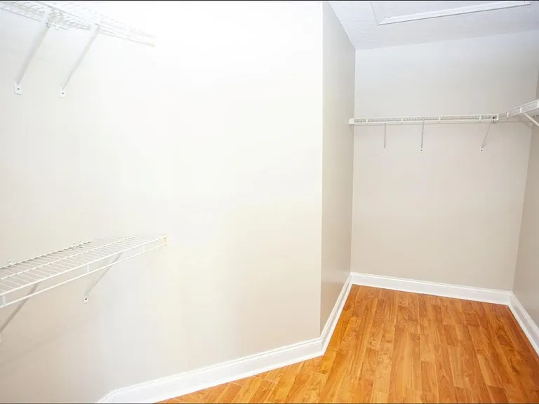 12827 Oulton Cir — Photo 18