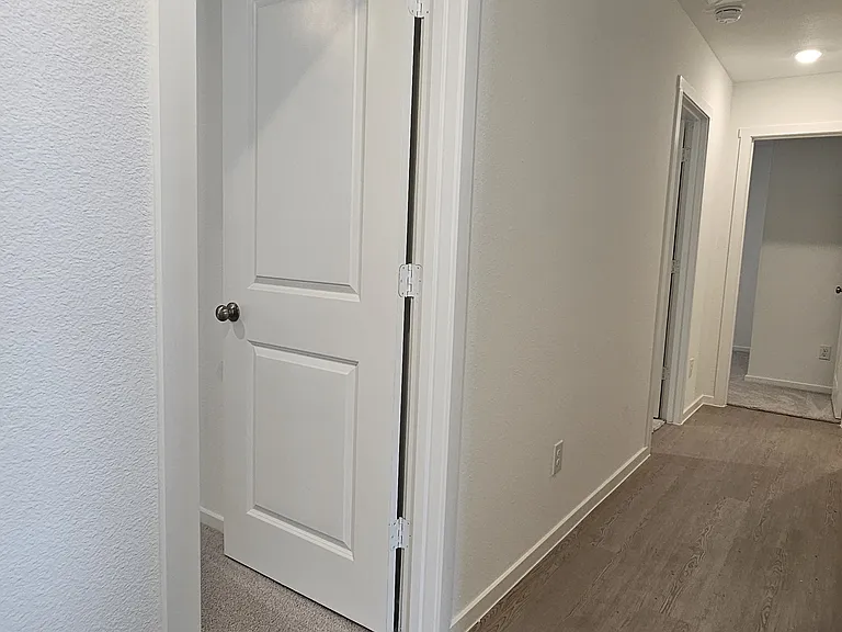 1600 Baron Ln — Photo 10