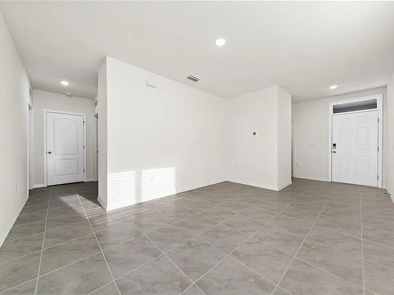 2667 Swooping Sparrow Dr — Photo 4
